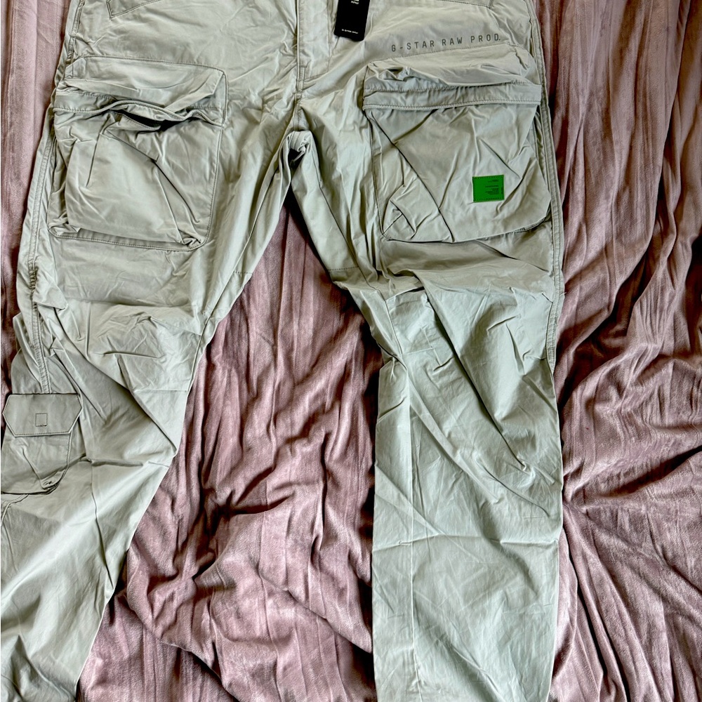 Beautiful sand colored cargo pants for the man who wants to stand out!